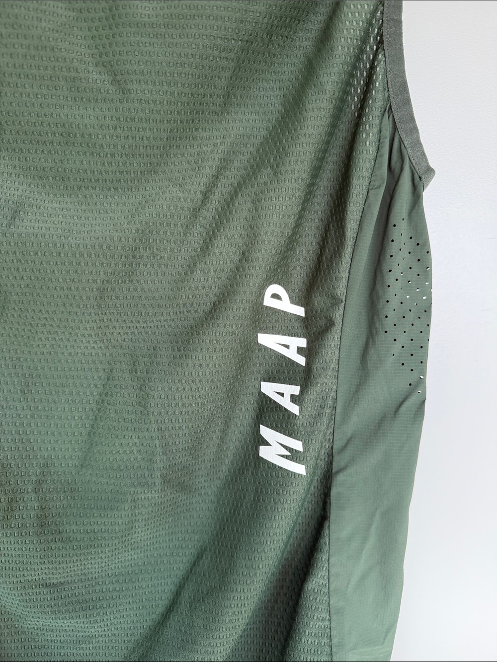 MAAP Wind Vest - Picture 3 of 5